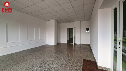 Business premises for rent