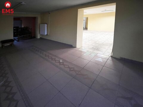 Business premises for rent