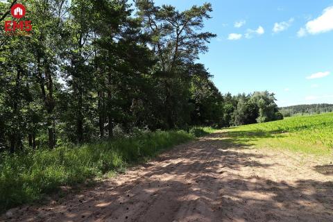 Działka na Mazurach z blisko jeziora