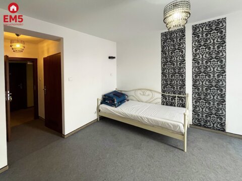 Business premises for rent