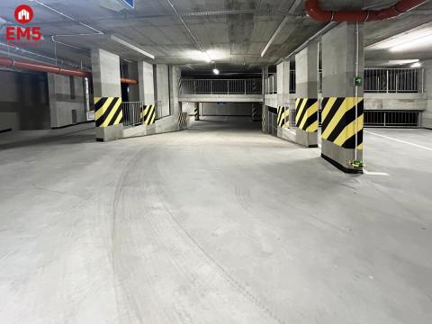 Prestiżowy lokal na parterze