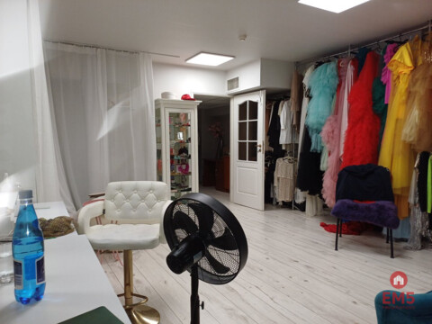 Business premises for rent