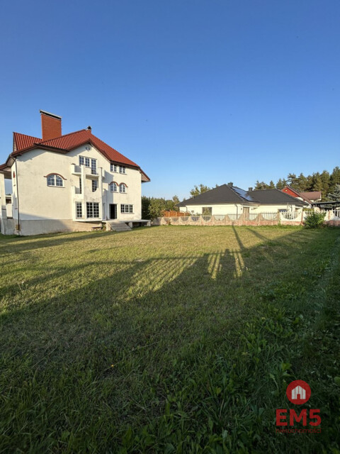 Dom na inwestycje w Ogrodniczkach.