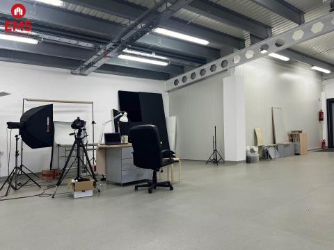 Business premises for rent