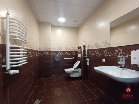 Business premises for rent