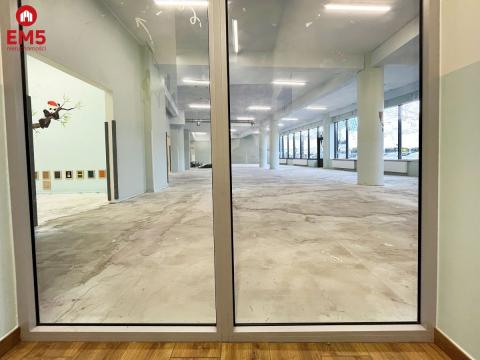 Business premises for rent