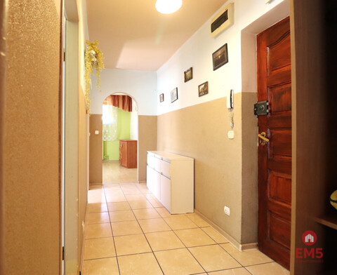Mieszkanie 3 pokojowe z aneksem 1 piętro balkon