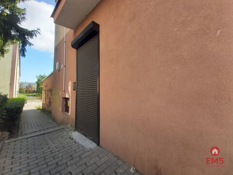 Business premises for rent