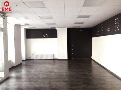 Lokal parter 110m2  w ścisłym centrum