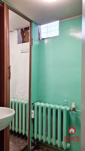 Lokal 28 m2. Parter.