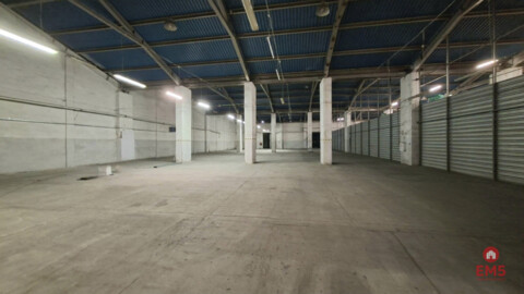 Hala-magazyn z rampą 1200 m2