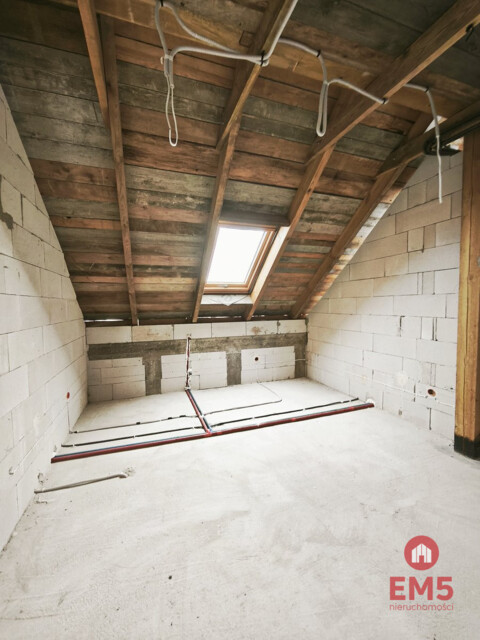 Dom w stanie surowym zamkniętym