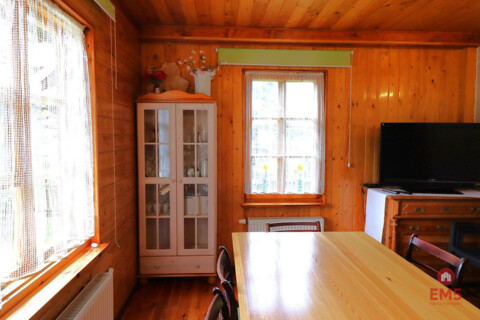 Dom w Atenach nad jeziorem Blizno