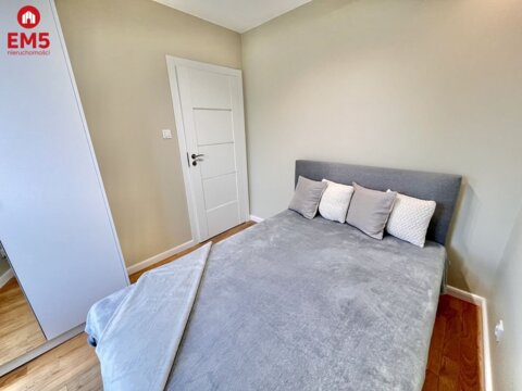 Trzy pokoje, do wejscia, Centrum