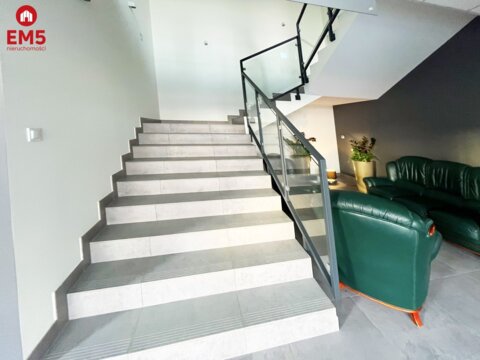 Business premises for rent