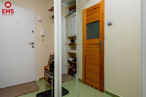 2 pokoje z balkonem, zamknięte osiedle