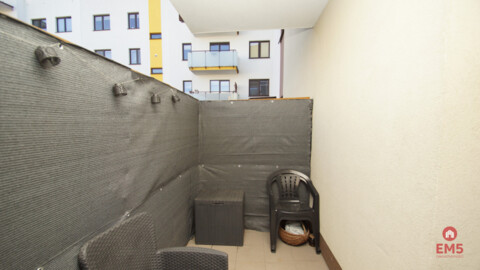 2 pokoje, z miejscem parkingowym