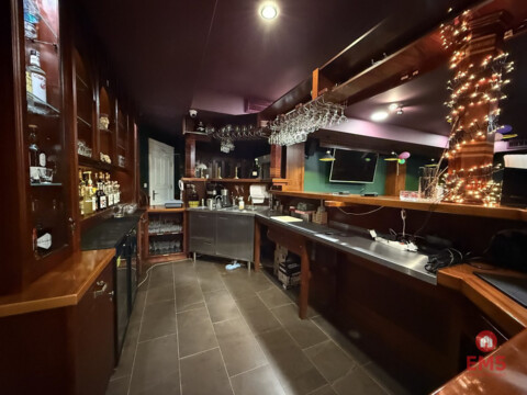 Business premises for rent