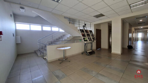 Business premises for rent