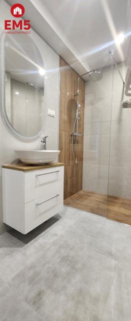 ul.Antoniukowska, 2013r, miejsce postojowe