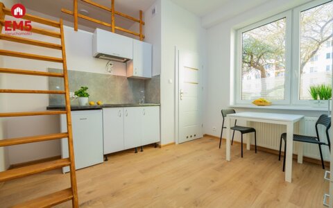 Kawalerka obok Akademii Medycznej!