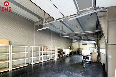 Hala z zapleczem biurowo-socjalnym, 570 m2