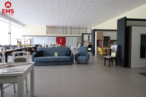 Lokal usługowy, salon