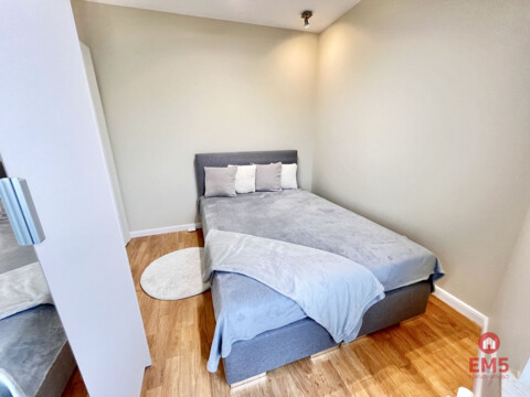 Trzy pokoje, do wejscia, Centrum