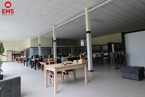 Lokal usługowy, salon