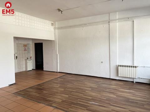 Lokal na parterze z rampą