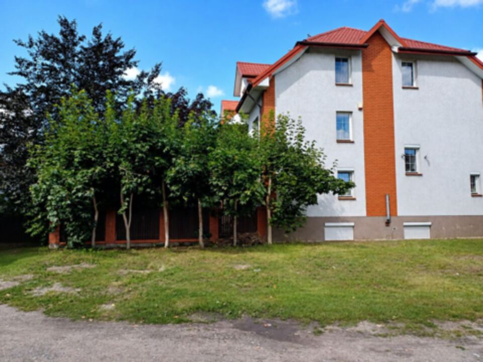 Dom na sprzedaż w Suwałkach – 247 m², 9 pokoi