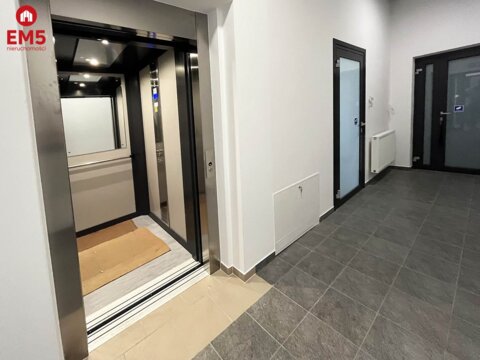 Business premises for rent