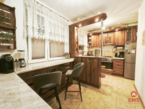 Mieszkanie 4-pokojowe na 1 piętrze