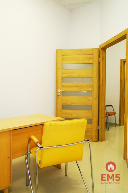 Budynek 1400 m2. Szkoła, fitness, gabinety