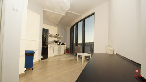 Business premises for rent