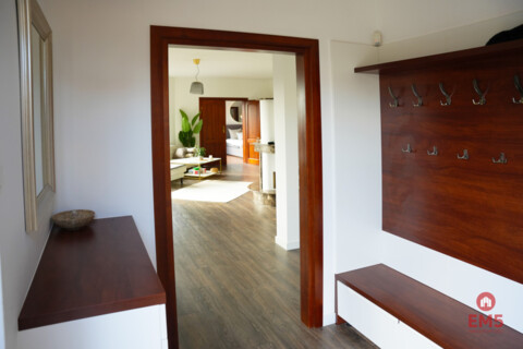 Business premises for rent