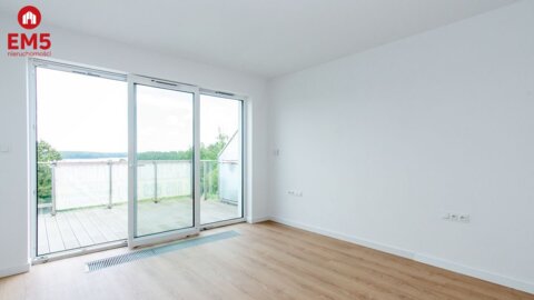 Apartament piętrowy z widokiem na jezioro Białe
