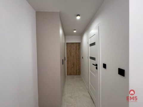 Nowoczesne 2-pokojowe mieszkanie z garderobą, osie