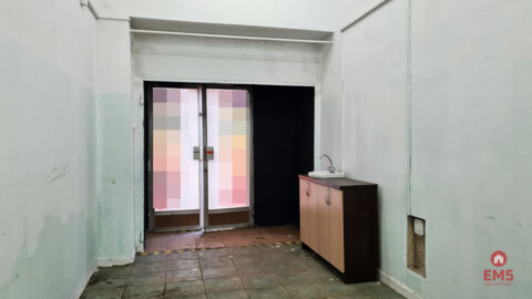 Lokal 28 m2. Parter.