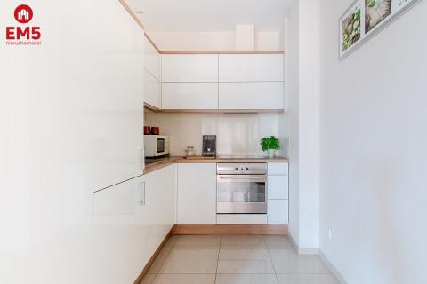 Parter, dwa pokoje, taras 9m2,