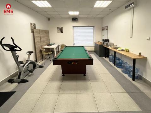 Business premises for rent