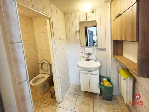 Business premises for rent
