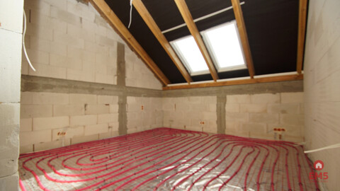 Szeregówka skrajna z działką 750m2